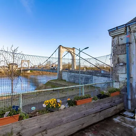 D'hotes Avec Vue Sur La Loire - 2 Pers. - Fr-1-622-126 Bed & Breakfast