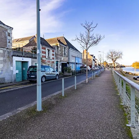 D'hotes Avec Vue Sur La Loire - 2 Pers. - Fr-1-622-126 Bed & Breakfast